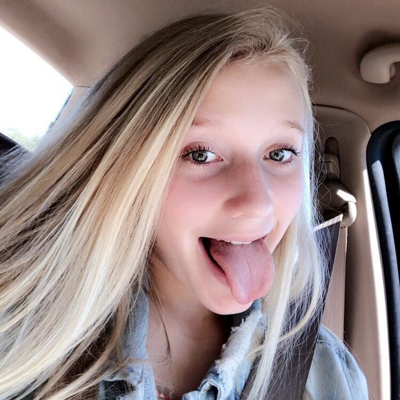 Meet the Posher Other - Meet your Posher, Brooke